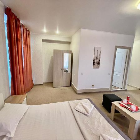 Hotel Mon Caprice 부쿠레슈티 외부 사진